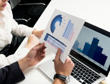 pexels-artempodrez-5716001